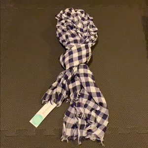 Navy and white Stitch fix scarf